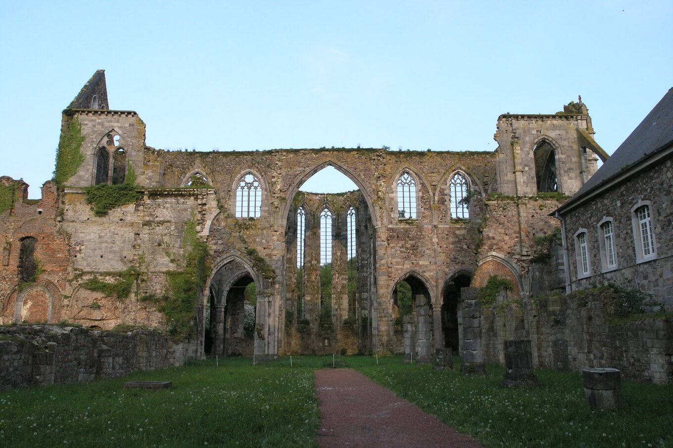 Aulne Abbey Ruins in Thuin