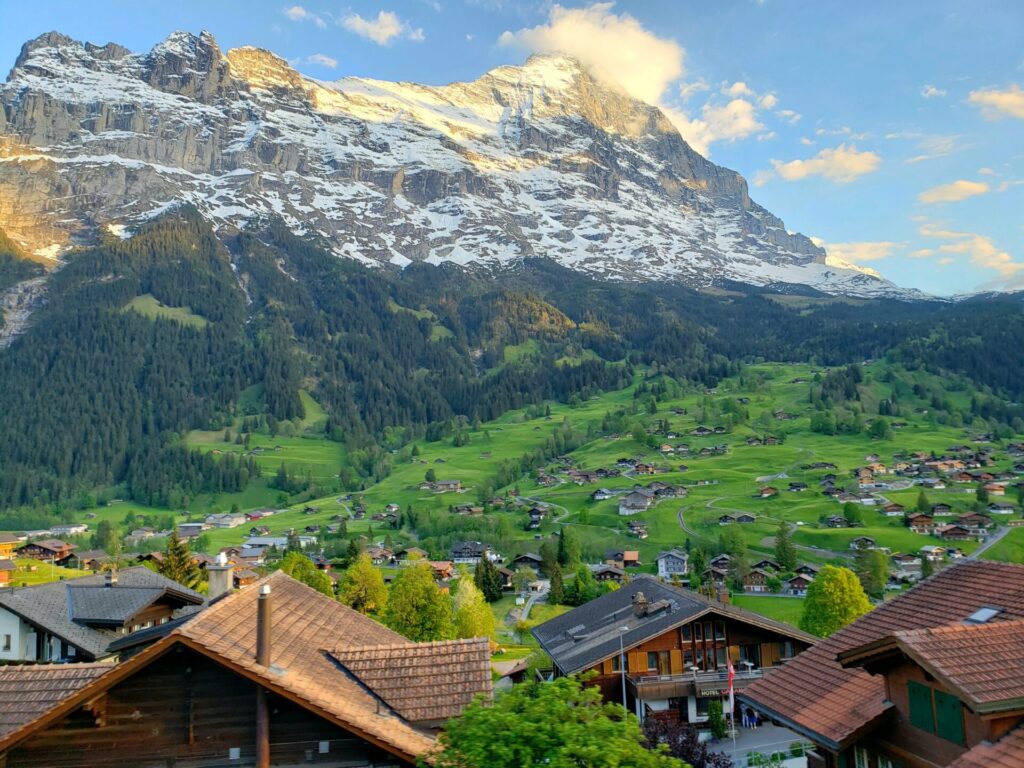 Grindelwald Cities in Switzerland - Discover the Top Cities in Switzerland with Breathtaking Views: Lucerne, Interlaken, Zermatt, and Grindelwald