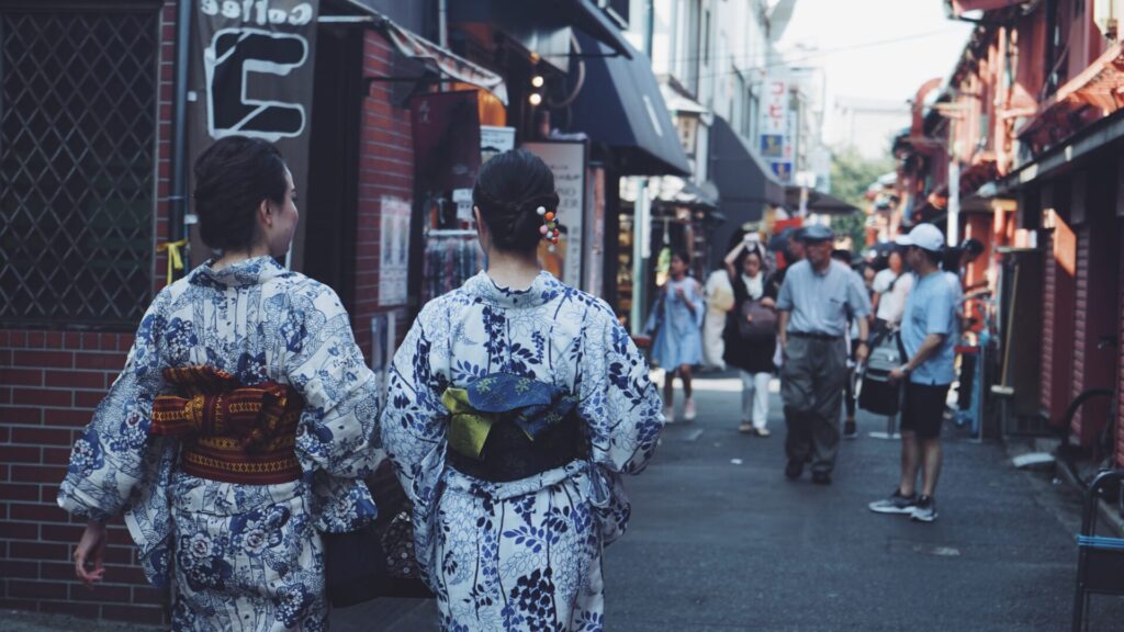 What to Wear in Japan - yukatas